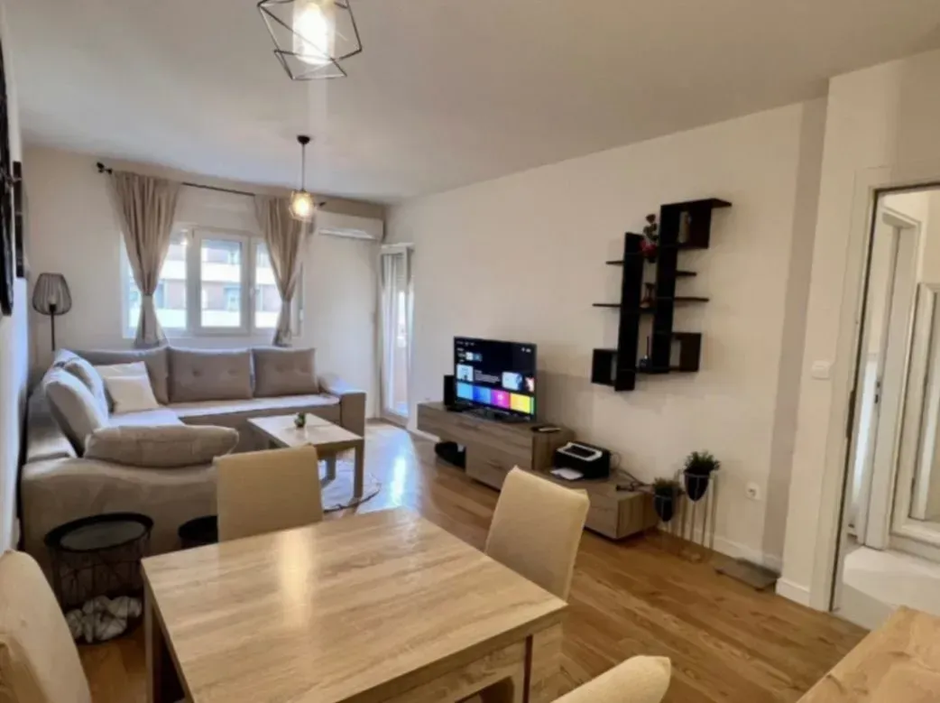 Prodaja, jednosoban stan, 53m², Central Point, Podgorica