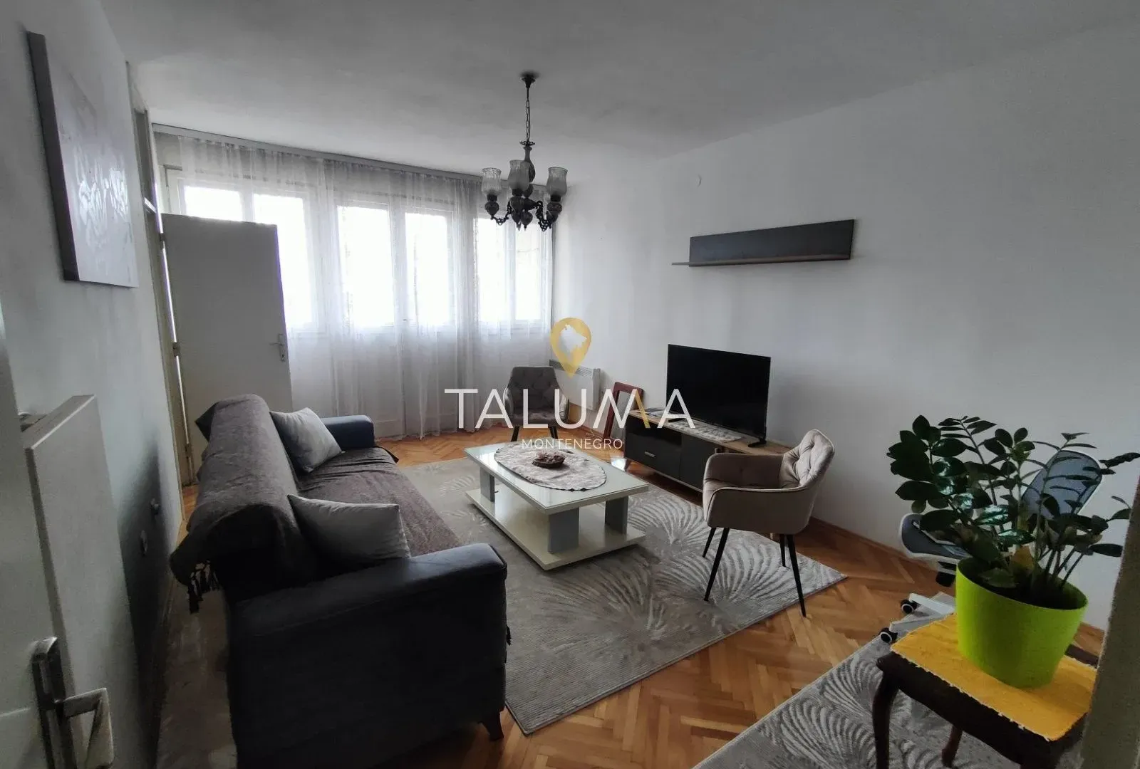 Izdavanje, dvosoban stan, 78m², Baston, Podgorica