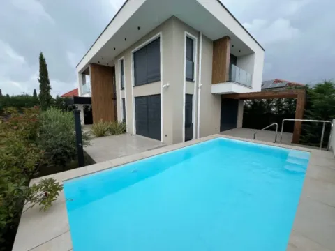 House for Rent, 230m2, Gornja Gorica, Podgorica House for Rent, 230m2, Gornja Gorica, Podgorica