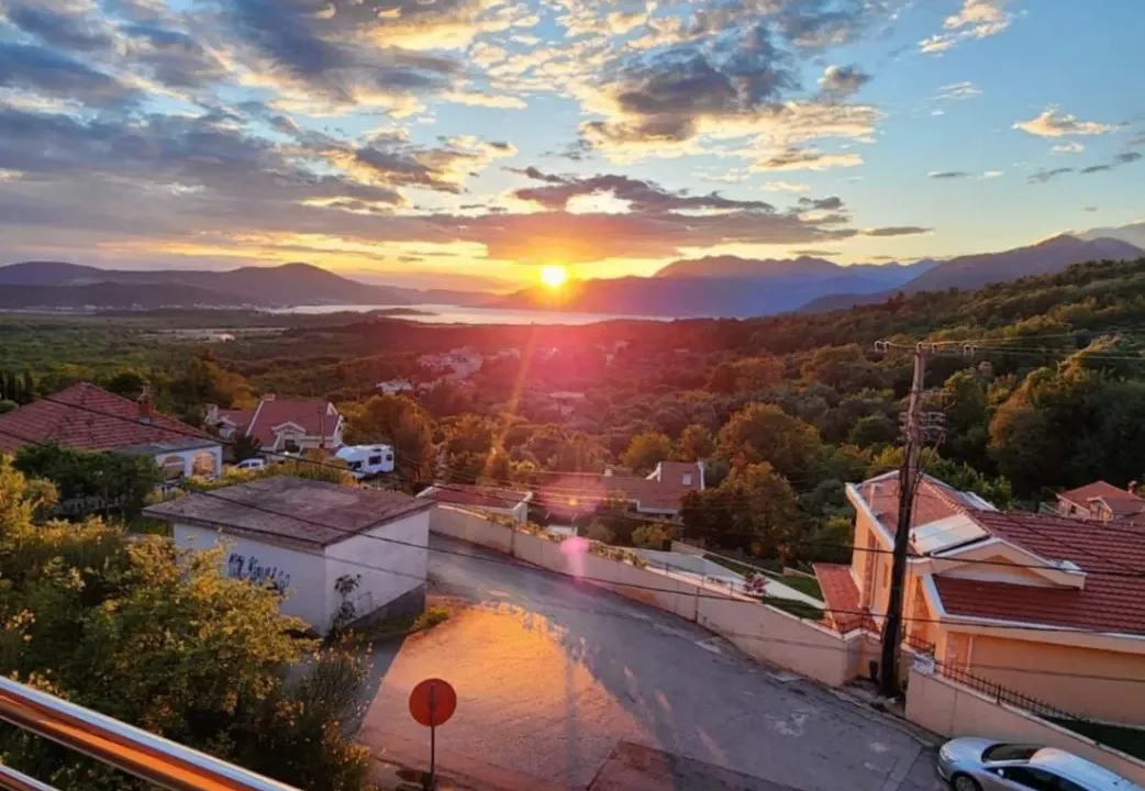 Sale, three bedroom apartment, 120m², Pržice, Kotor