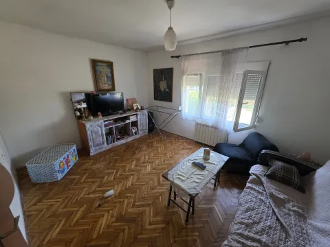 Prodaja, kuća, 175m², Kuće Rakića, Podgorica - image 8