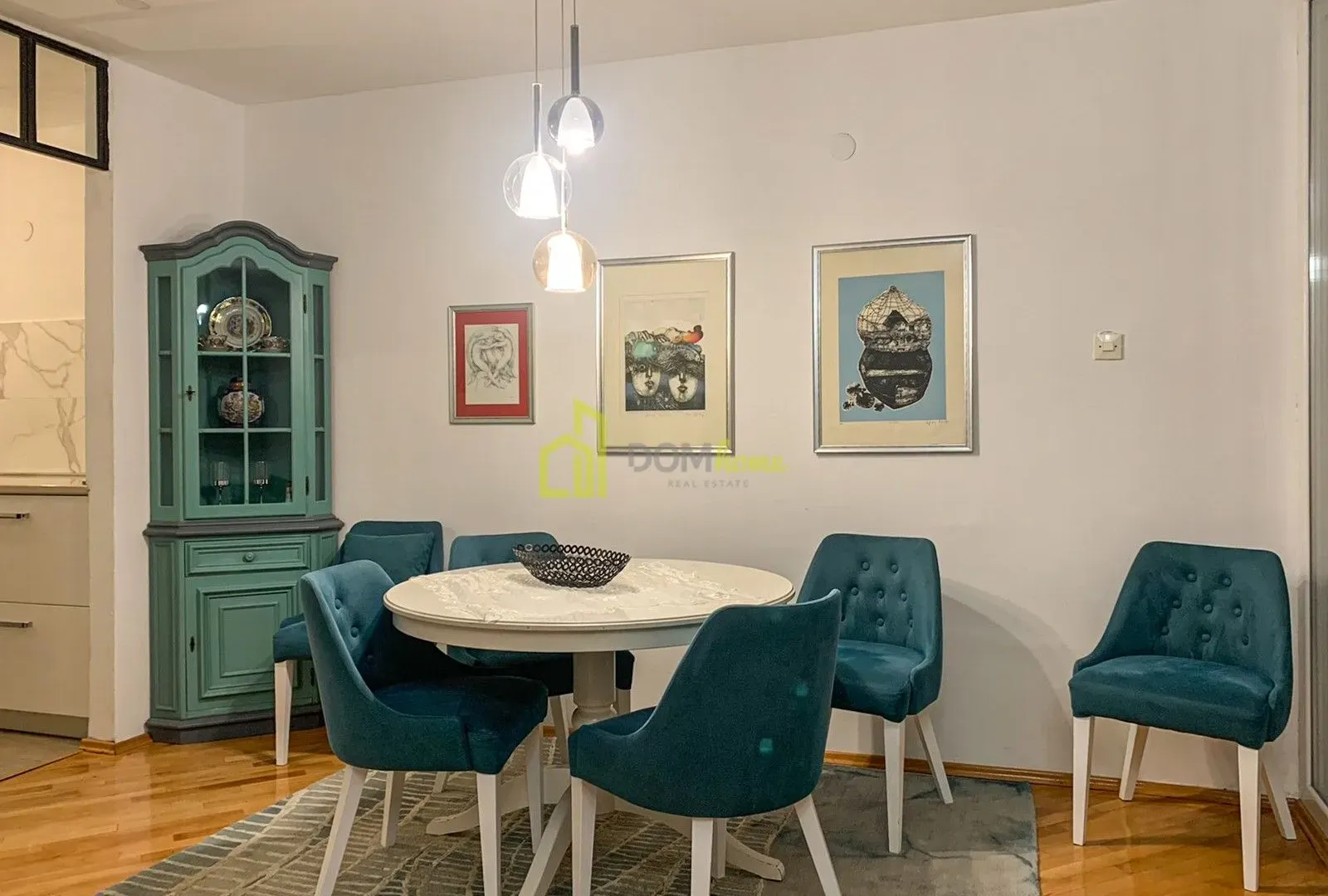 Izdavanje, trosoban stan, 100m², Blok 5, Podgorica