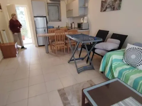 Sale, two bedroom apartment, 57m², Petrovac, Budva - image 2