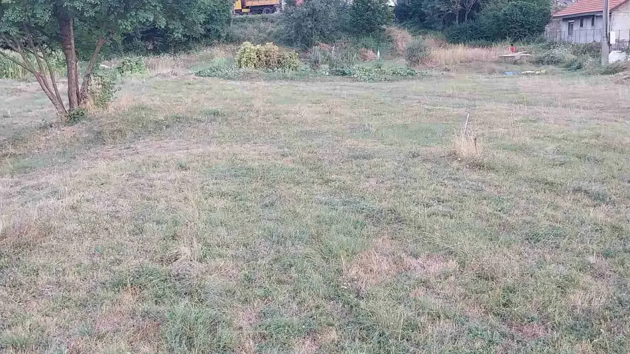 Prodaja, plac, 1300m², Cetinje, Crna Gora