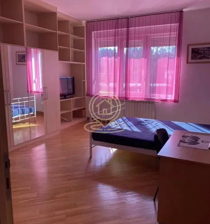 Rent, three bedroom apartment, 92m², Tašmajdan, Palilula Sve Podlokacije