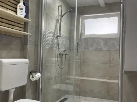 Izdavanje, trosoban stan, 100m², Centar, Novi Sad - image 4