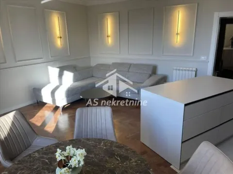 Izdavanje, četvorosoban stan, 83m², Senjak, Beograd - image 2