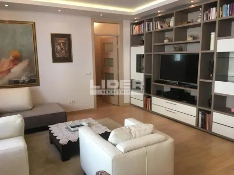 Izdavanje, trosoban stan, 90m², Stari Grad, Beograd - image 3