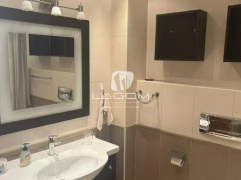 Rent, four bedroom apartment, 156m², Vračar Centar, Vračar Sve Podlokacije - image 16