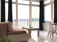 Izdavanje, jednosoban stan, 1m², Centar, Tivat - image 1