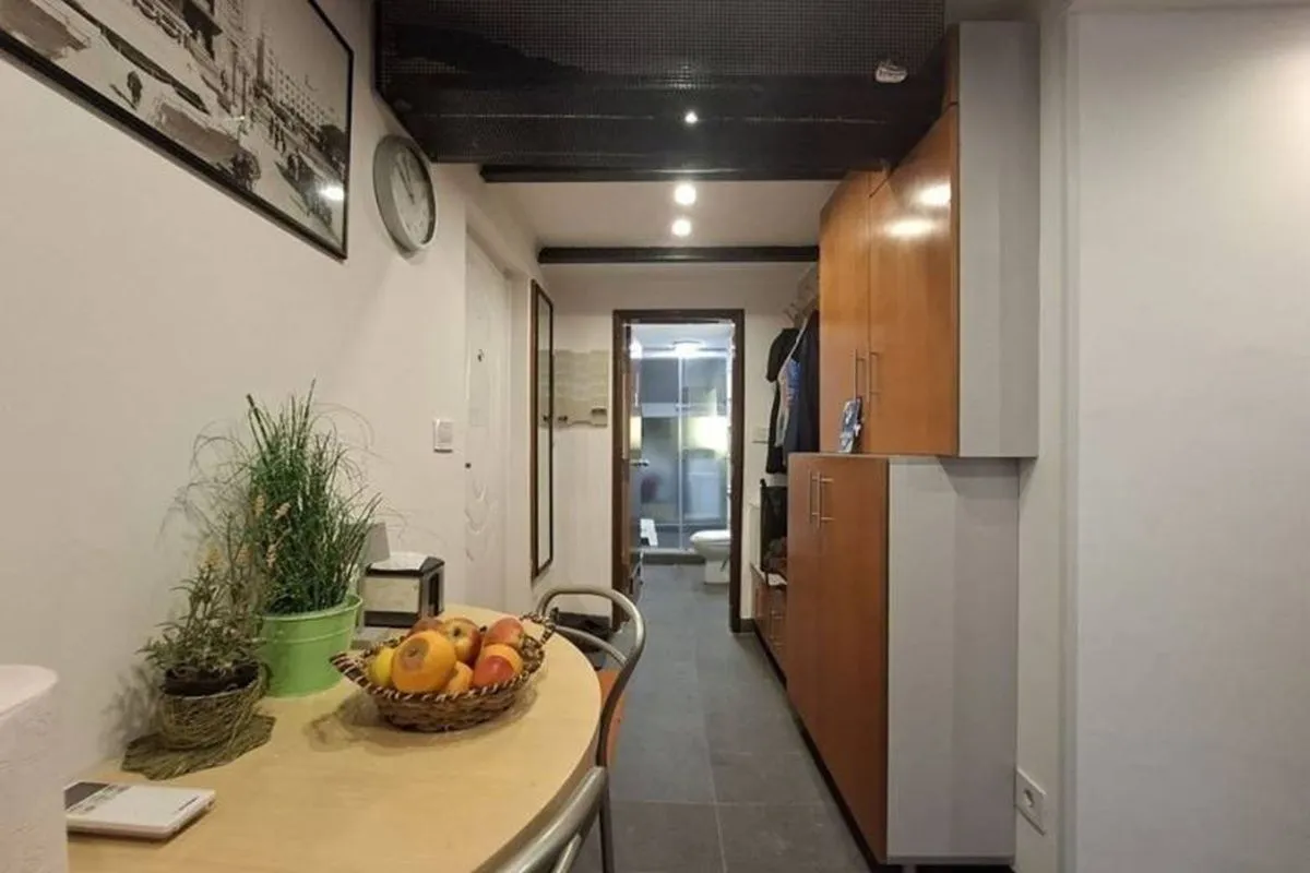 Izdavanje, dvosoban stan, 33m², Stari Grad, Beograd