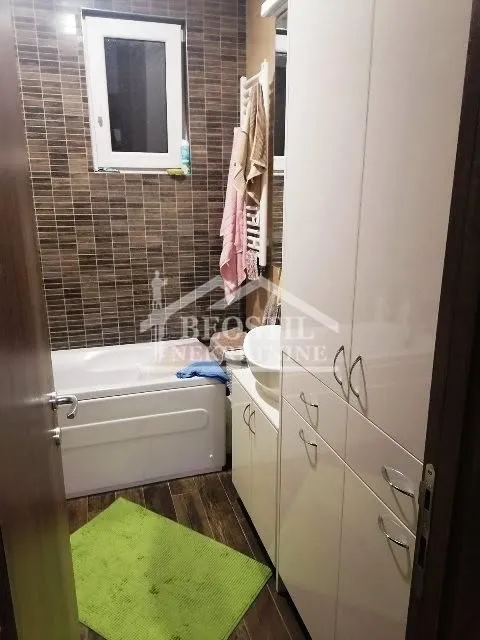 Prodaja, trosoban stan, 80m², Ledine, Beograd