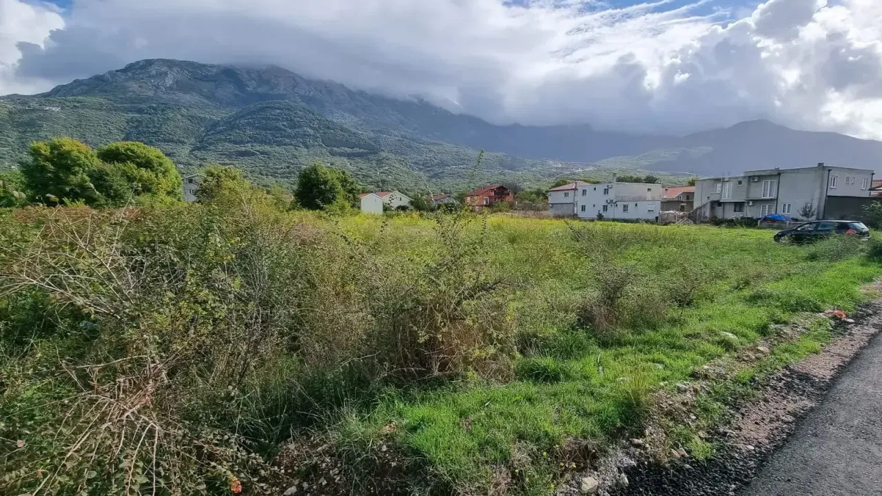 Prodaja, plac, 1296m², Kotor, Crna Gora