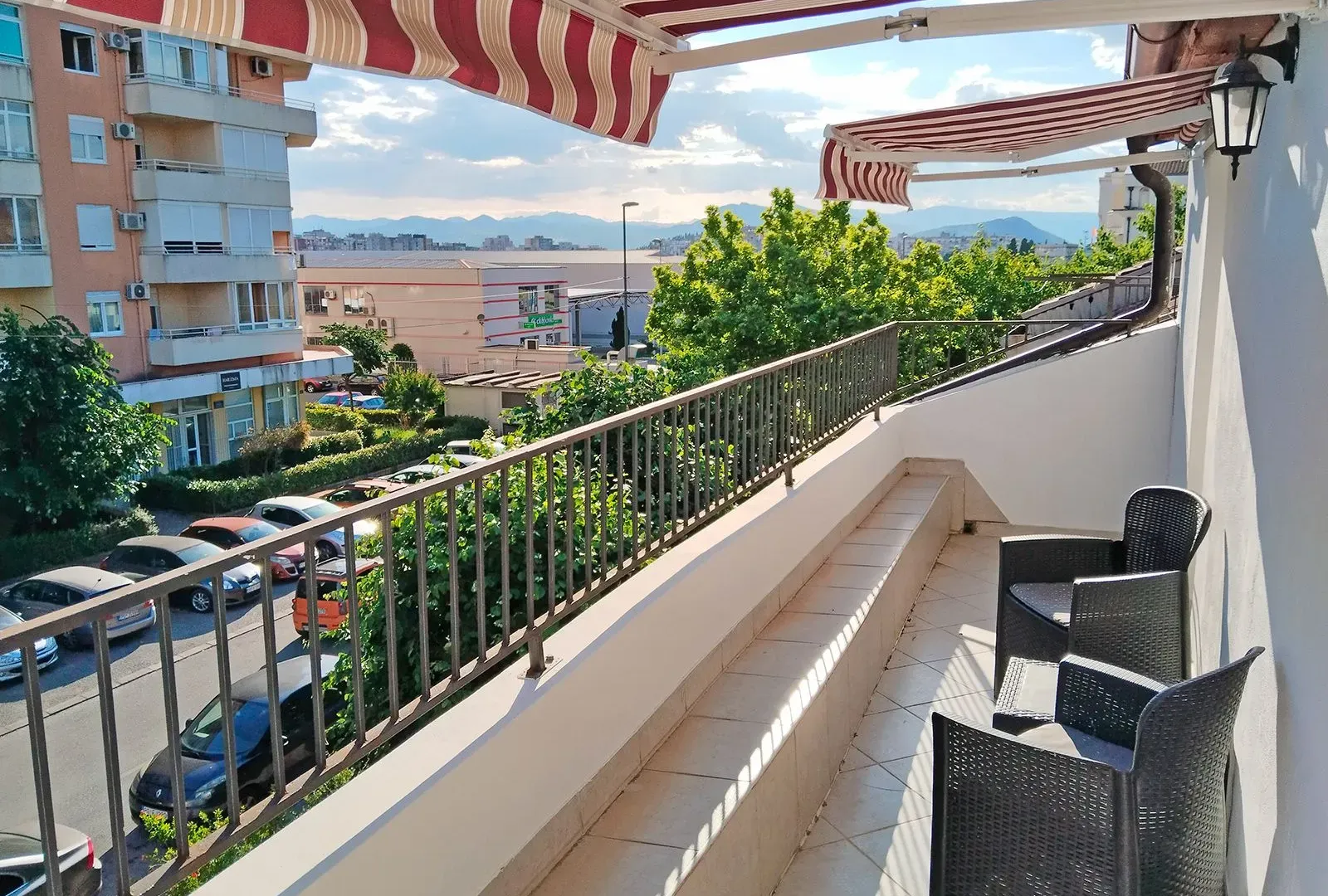 Izdavanje, garsonjera, 45m², Stari Aerodrom, Podgorica