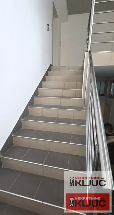 Rent, office space, 770m², Veternik, Novi Sad Sve Podlokacije