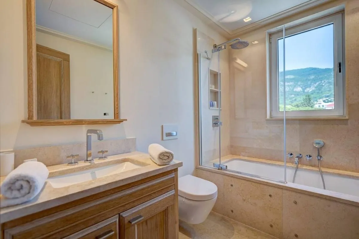 Rent, one bedroom apartment, 79m², Tivat, Crna Gora