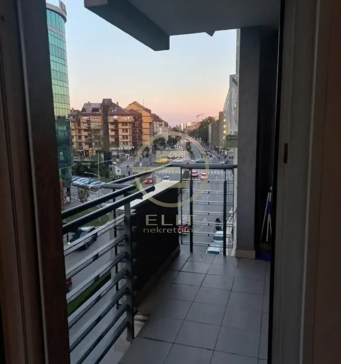 Izdavanje, dvosoban stan, 49m², Grbavica, Novi Sad Sve Podlokacije