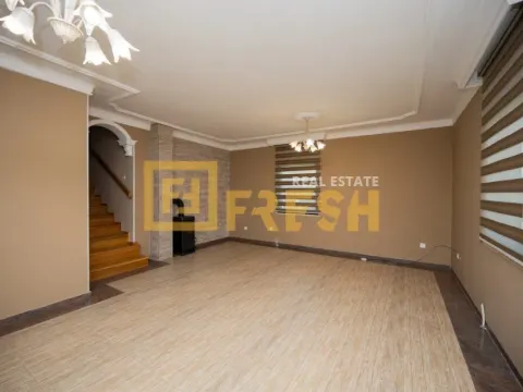 Izdavanje, kuća, 150m², Gornja Gorica, Podgorica - image 2