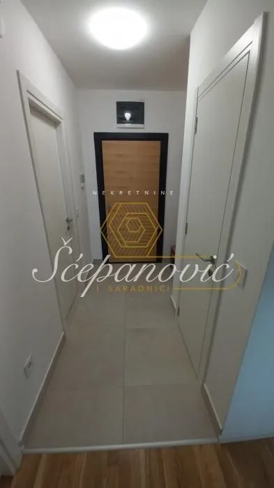 Prodaja, trosoban stan, 55m², Novo naselje, Novi Sad