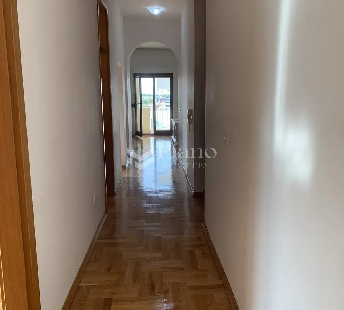 Rent, two bedroom apartment, 85m², Stari Aerodrom, Podgorica