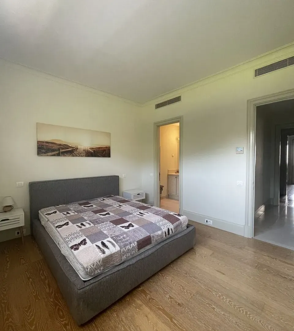 Prodaja, dvosoban stan, 115m², Tivat, Crna Gora