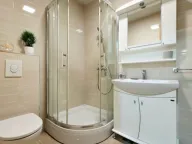 Rent, two bedroom apartment, 64m², City Kvart, Podgorica - image 10