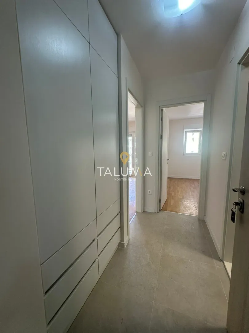 Izdavanje, jednosoban stan, 39m², Pobrežje, Podgorica