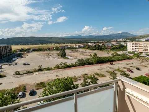 Prodaja, dvosoban stan, 63m², City Kvart, Podgorica - image 11
