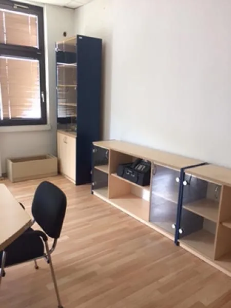 Rent, office space, 2400m², Galenika, Beograd