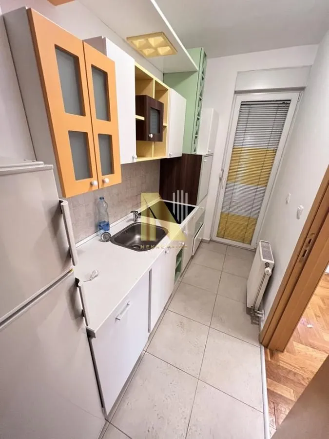Rent, office space, 146m², Salajka, Novi Sad Sve Podlokacije