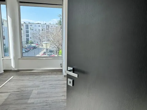 Rent, office space, 115m², Preko Morače, Podgorica - image 4