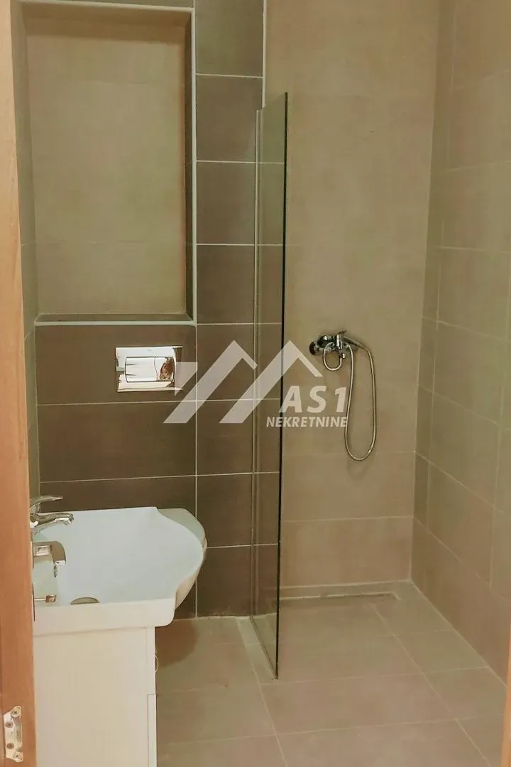 Izdavanje, jednosoban stan, 38m², Adice, Novi Sad Sve Podlokacije