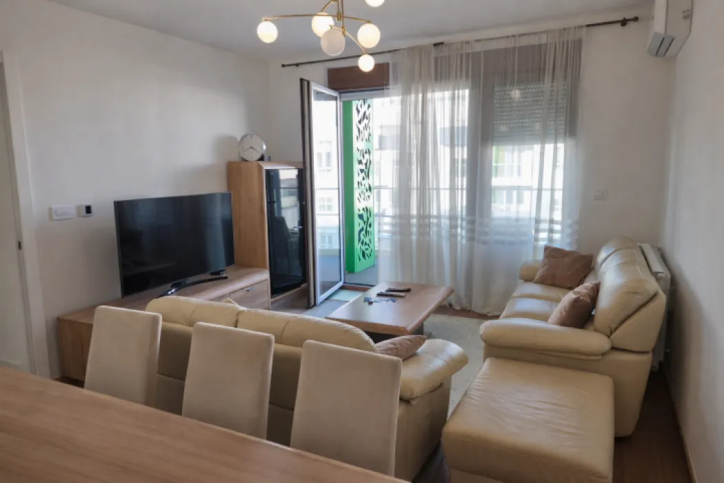 Rent, four bedroom apartment, 100m², Novi Beograd Blok 65, Novi Beograd Sve Podlokacije