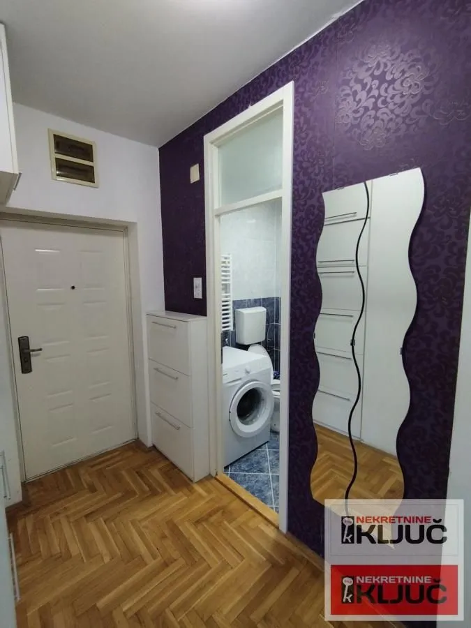 Izdavanje, dvosoban stan, 55m², Novo naselje, Novi Sad