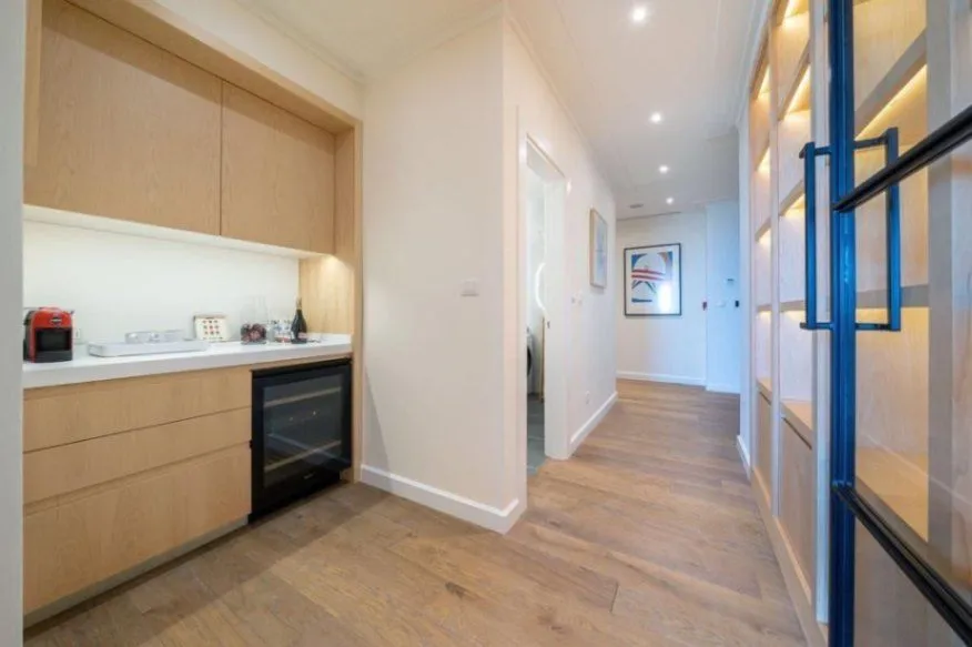 Sale, three bedroom apartment, 245m², Centar, Bar