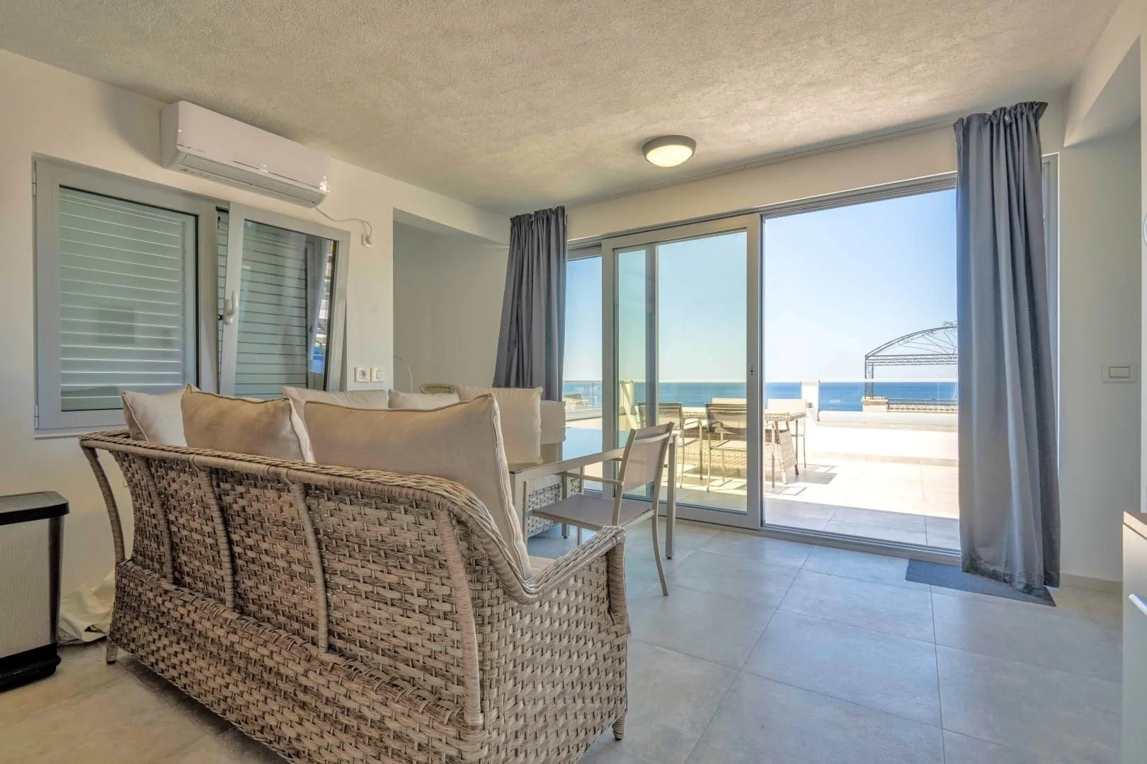 Sale, house, 272m², Utjeha, Bar