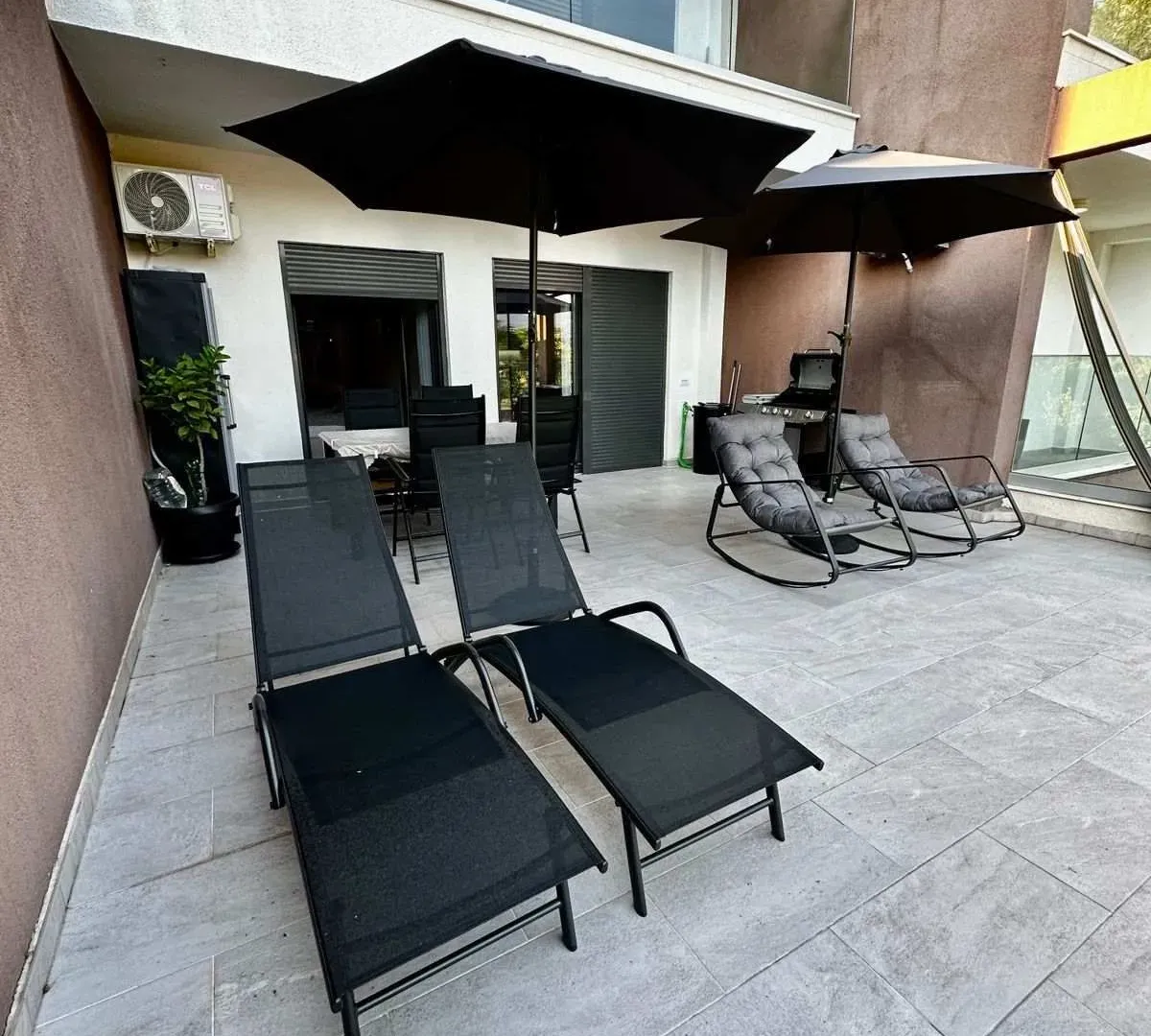 Rent, one bedroom apartment, 48m², Dobrota, Kotor
