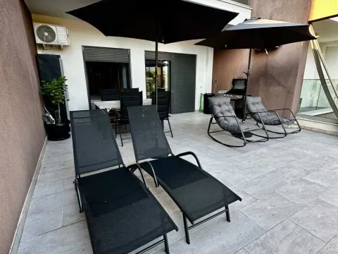 Rent, one bedroom apartment, 48m², Dobrota, Kotor - image 9