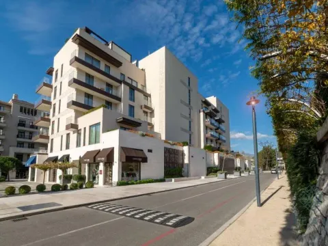 Prodaja, jednosoban stan, 81m², Porto Montenegro, Tivat - image 15