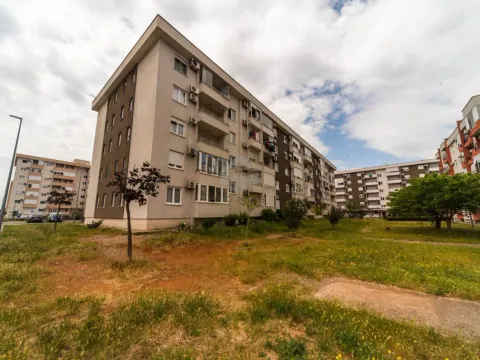 Prodaja, jednosoban stan, 52m², Tuški Put, Podgorica - image 10