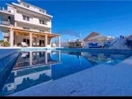 Rent, two bedroom apartment, 90m², Obala Đuraševića, Tivat - image 11