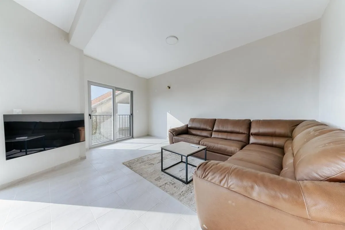 Sale, house, 250m², Utjeha, Bar