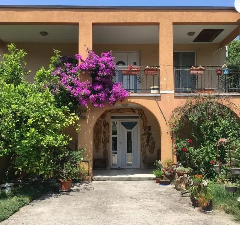 Sale, house, 190m², Polje, Bar