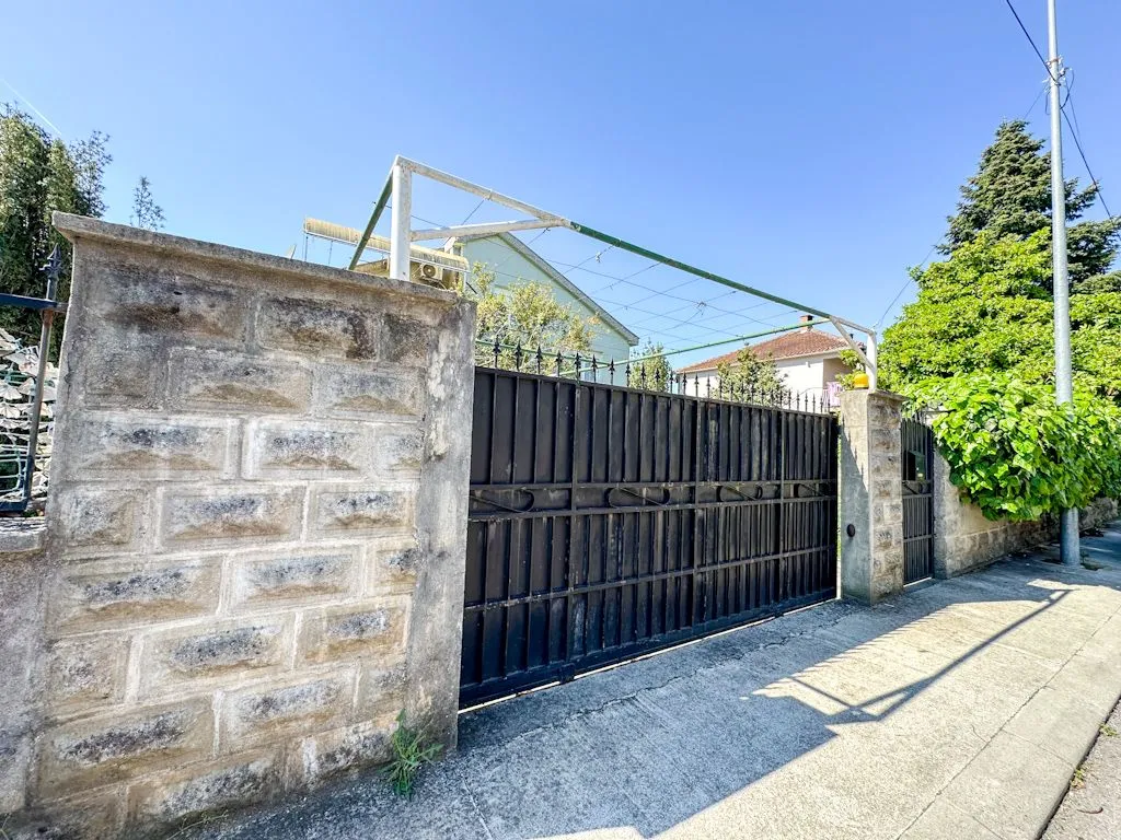 Rent, house, 210m², Stari Aerodrom, Podgorica