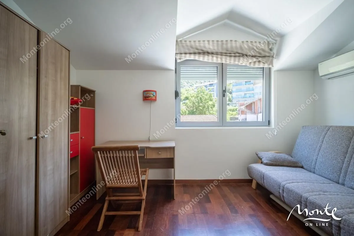 Prodaja, dvosoban stan, 61m², Dobrota, Kotor