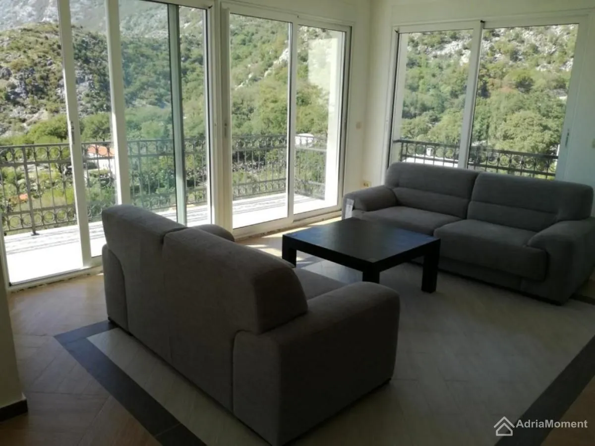 Sale, house, 103m², Risan, Kotor