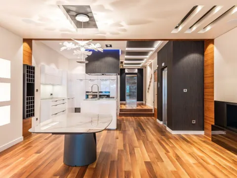 Prodaja, trosoban stan, 308m², Centar, Budva - image 9