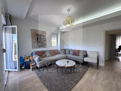 Prodaja, dvosoban stan, 67m², Centar, Podgorica - image 1