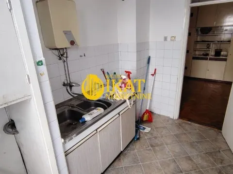Prodaja, trosoban stan, 73m², Vračar Sve Podlokacije, Beograd - image 8