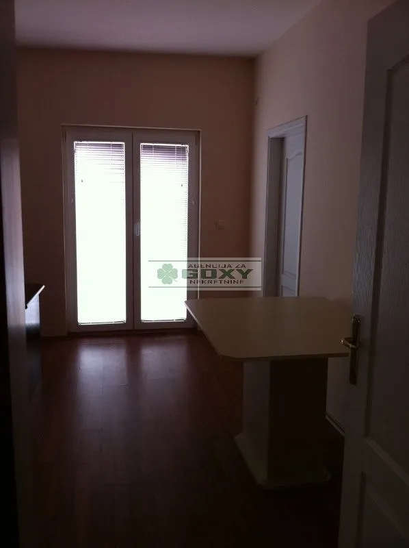 Prodaja, kuća, 475m², Jajinci, Voždovac Sve Podlokacije